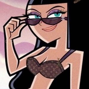 Meet your Posher, Andrea